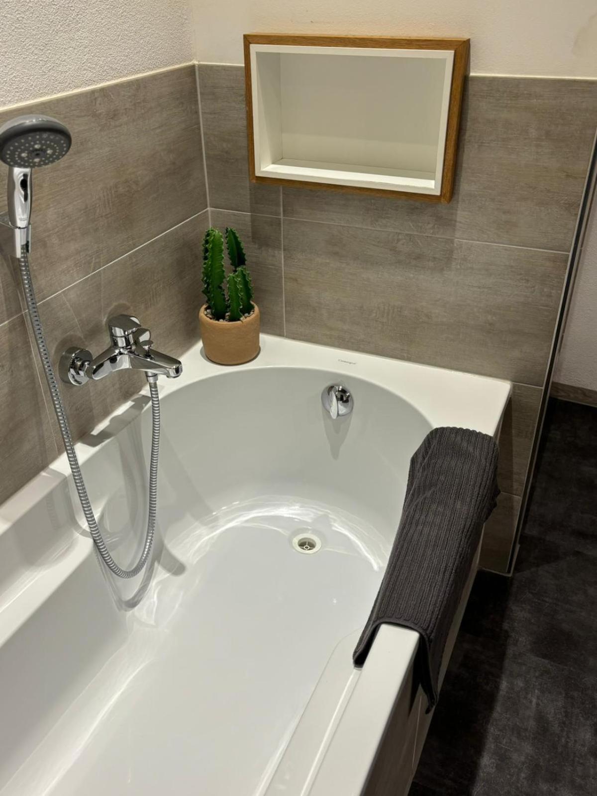 Apartment Exklusive Im Zentrum Von Plauen